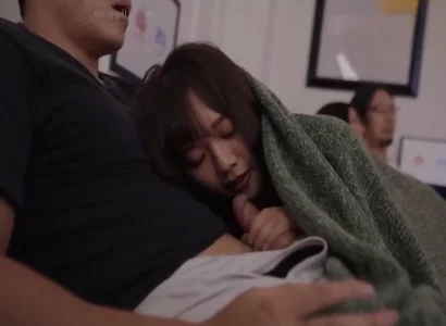 Tôi và cô em họ khiến tôi không thể rời mắt