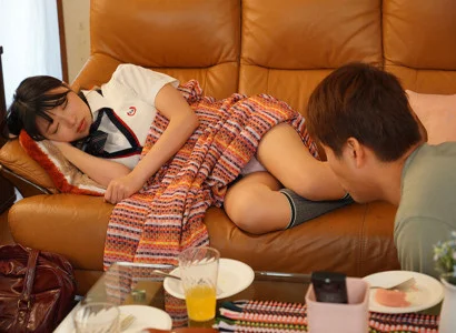 Thằng kia phang em gái mới lớn của người yêu