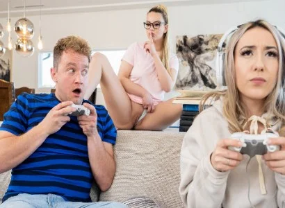người con gái bị bạn thân chen chân giành lấy người yêu vì say game
