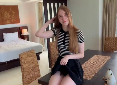 Chàng trai phượt thủ đưa lễ tân đi ăn rồi địt
